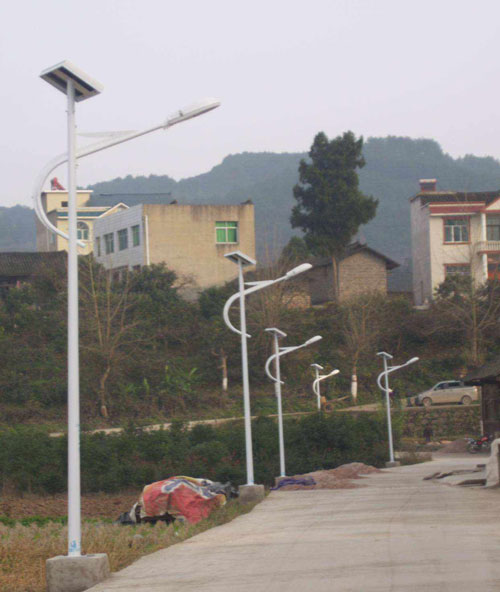 柳州市融水苗族自治縣農村太陽能路燈工程紀實
